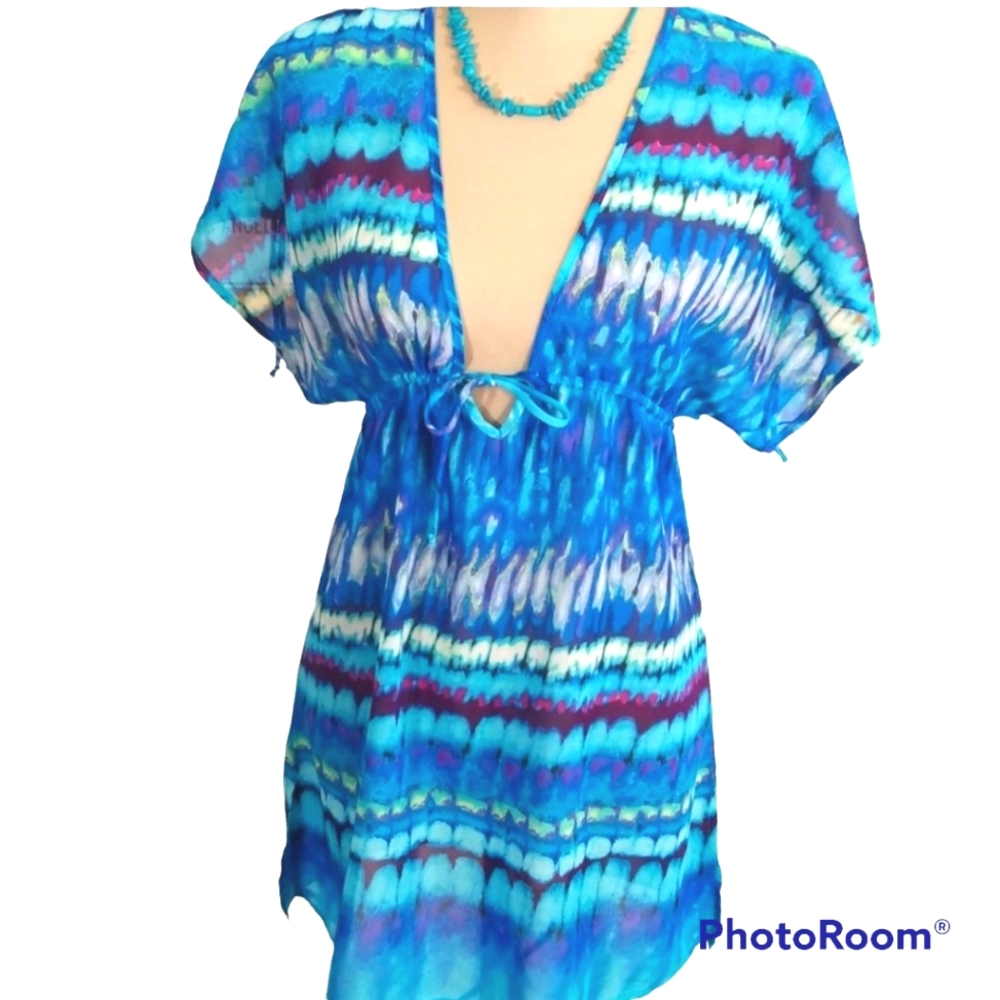 Stella Cruz blue pattern tunic coverup. Size S